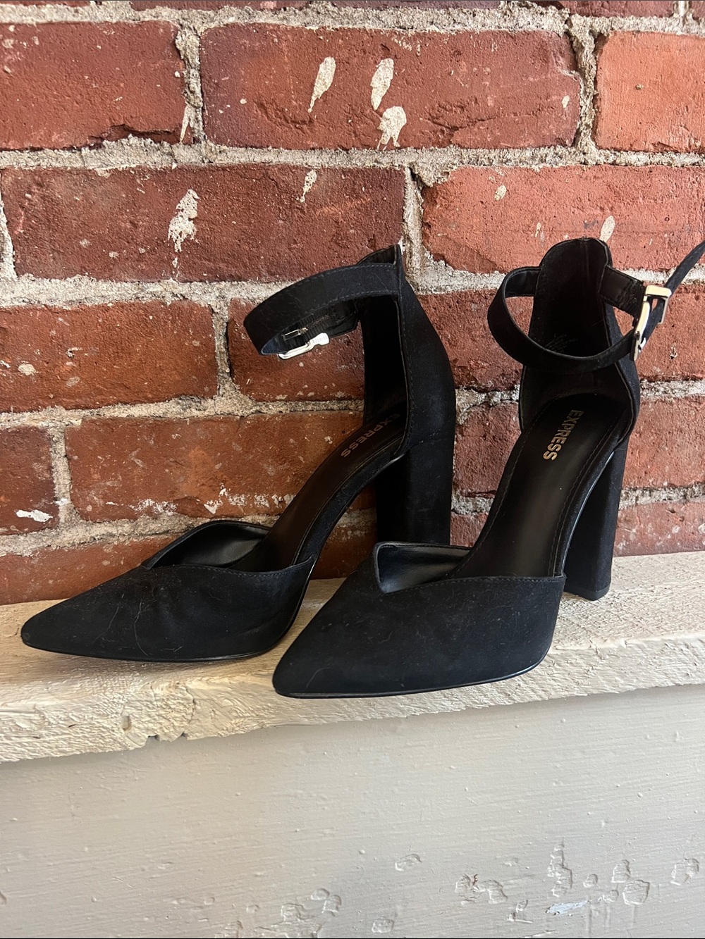Pointed Toe Black Block Heels with Ankle Strap